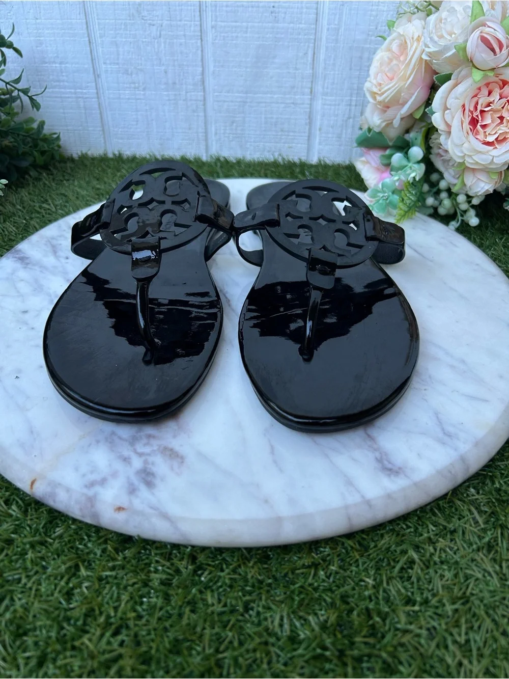 Tory Burch Miller Black soft sandal patent leather Size 9 gently used
